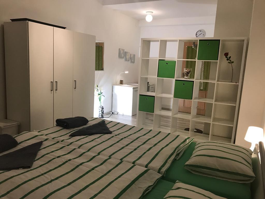 Apartamento Big Homebase With Billardtable